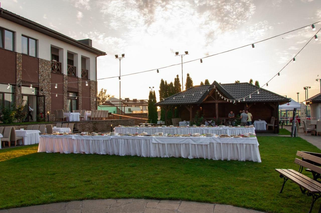 Sofia Hotel Velyka Omeljana Exteriér fotografie